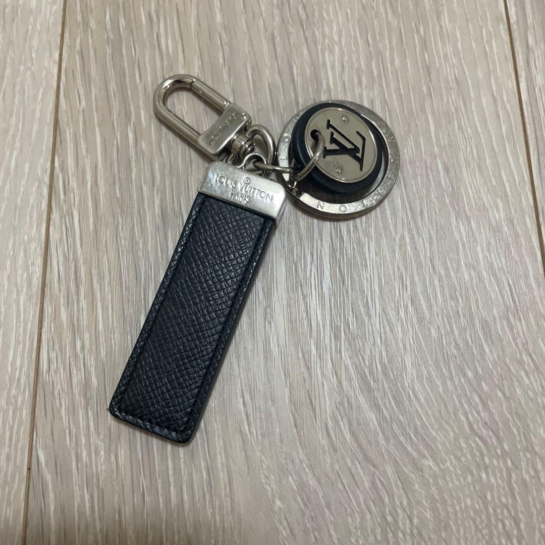 Louis Vuitton ブラックレザー キーホルダー　M67242
