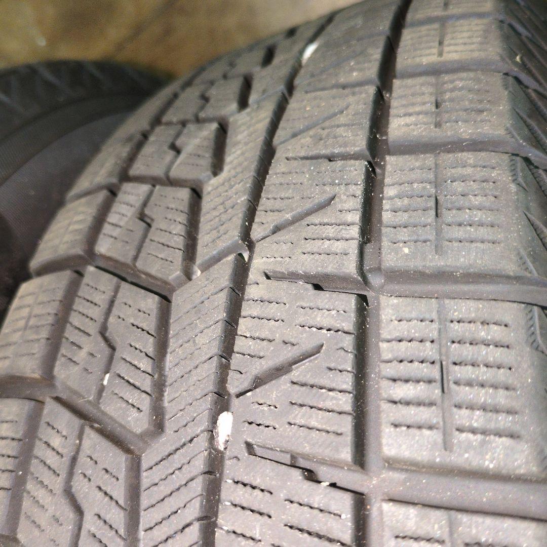 美品9分〜　2023年　60系プリウス　ヨコハマスタッドレス　195/60R17