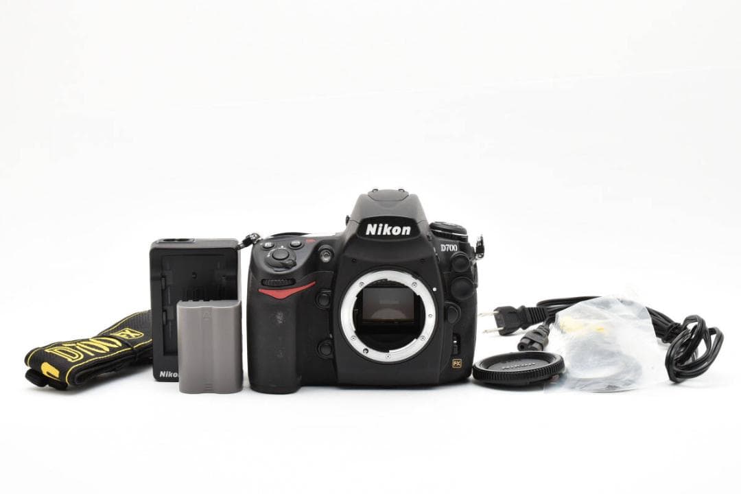 ■ 美品 ■ ニコン　Nikon D700 ボディ 《S数 5882回》 262