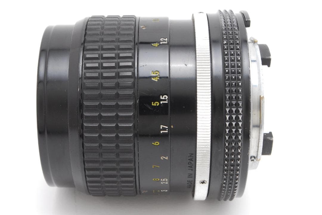 ニコン Nikon Ai NIKKOR 85mm f/2 MF レンズ 単焦点