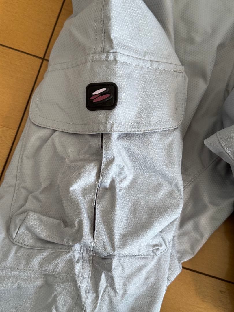 【新品未使用】ESTIVO 水色 スキー・スノーボードウェア ・上下