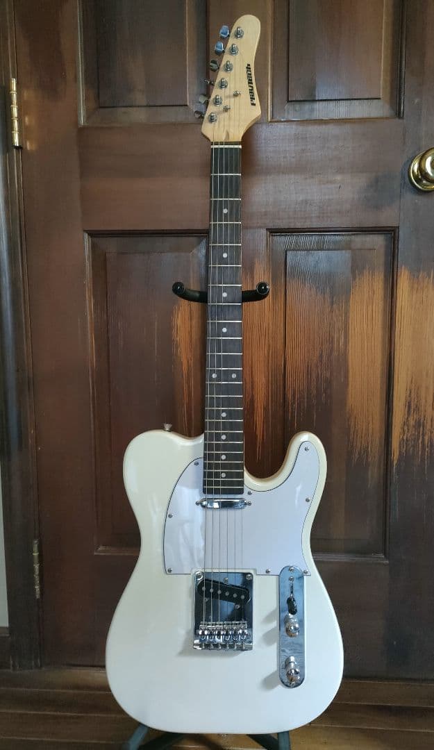 PlayTech テレキャスタータイプ エレキギター　白　本体のみ　USED