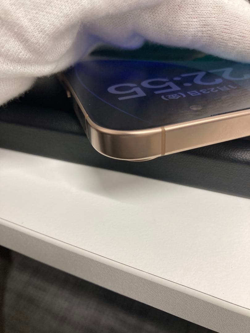 極美品　iPhone 16 Pro 256GB SIMフリー