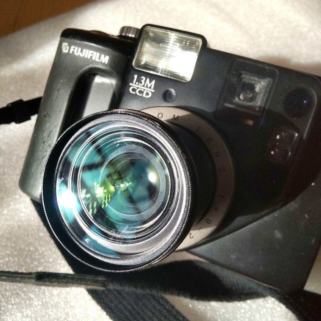 デジタルカメラ FUJIFIJM DS-330 Vintage Digital Camera