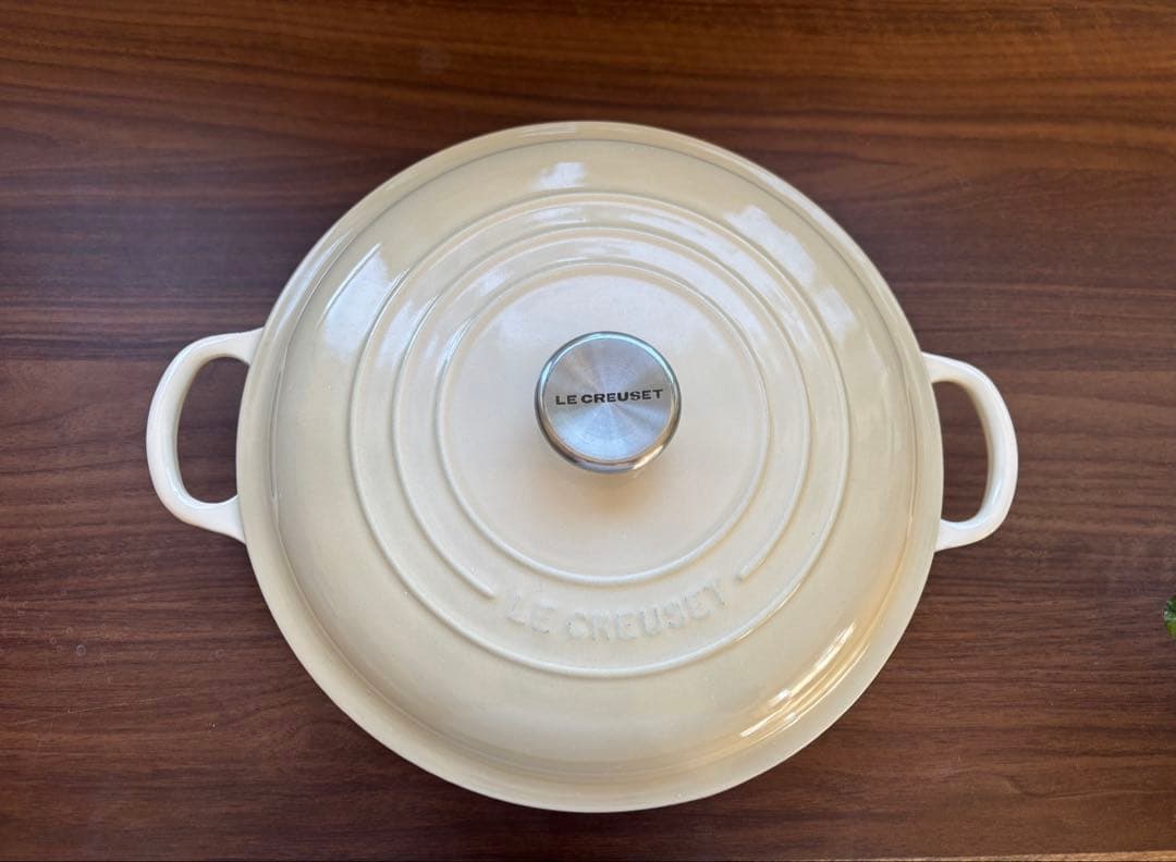 LE CREUSET 26cm ビュッフェキャセロール　メレンゲ