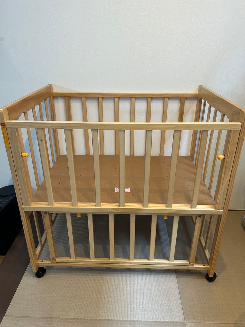 木製ミニベビーベッド キャスター付き