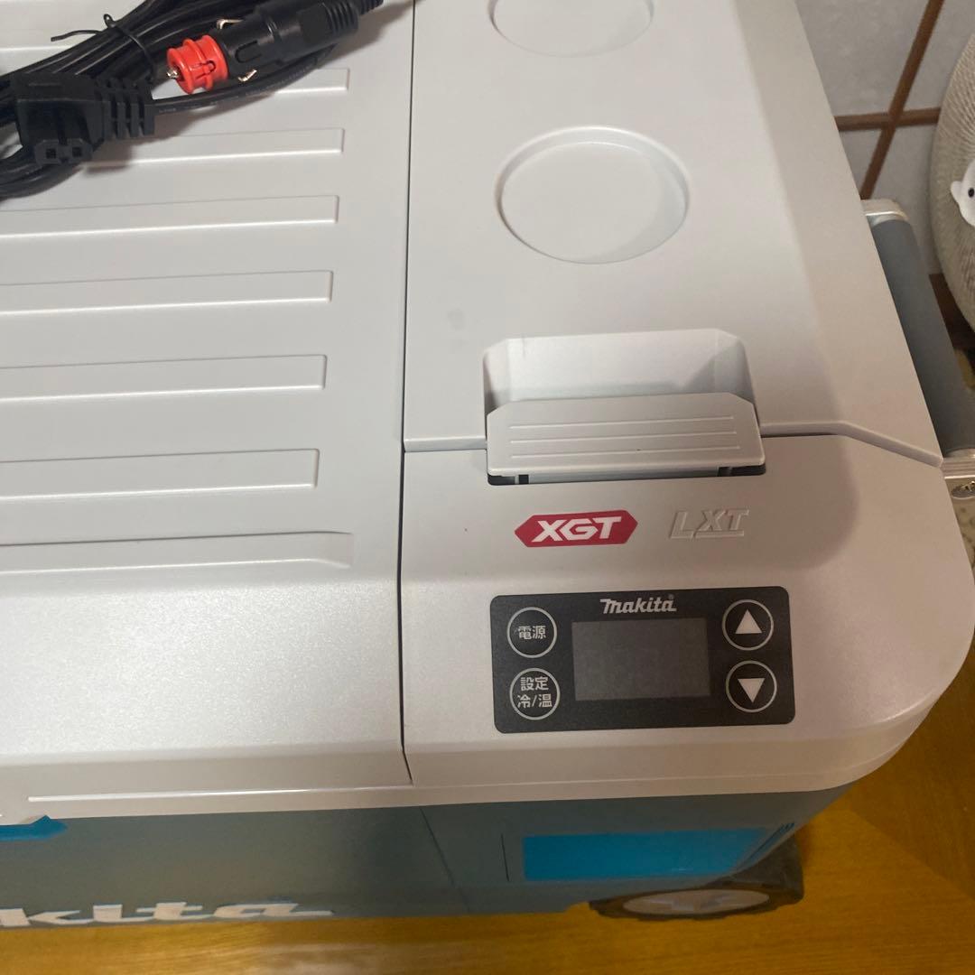 マキタ　充電式保冷温庫　CW002GZ 50L