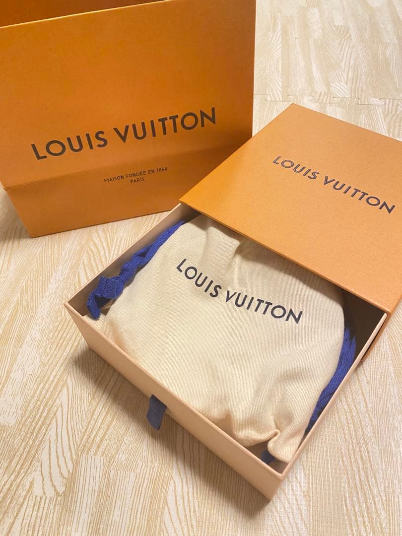 LOUIS VUITTON エピレザー ベルト