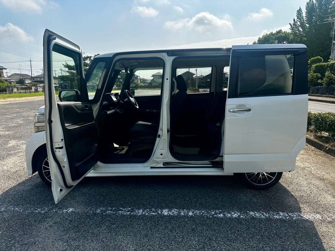 ホンダ⭐️N-BOXカスタムG⭐️車検2年付‼️綺麗