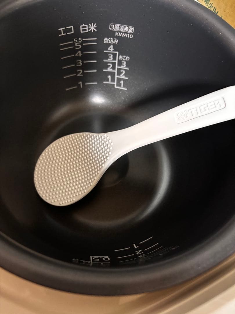 TIGER 炊飯器 JKW-A100 5.5合炊き