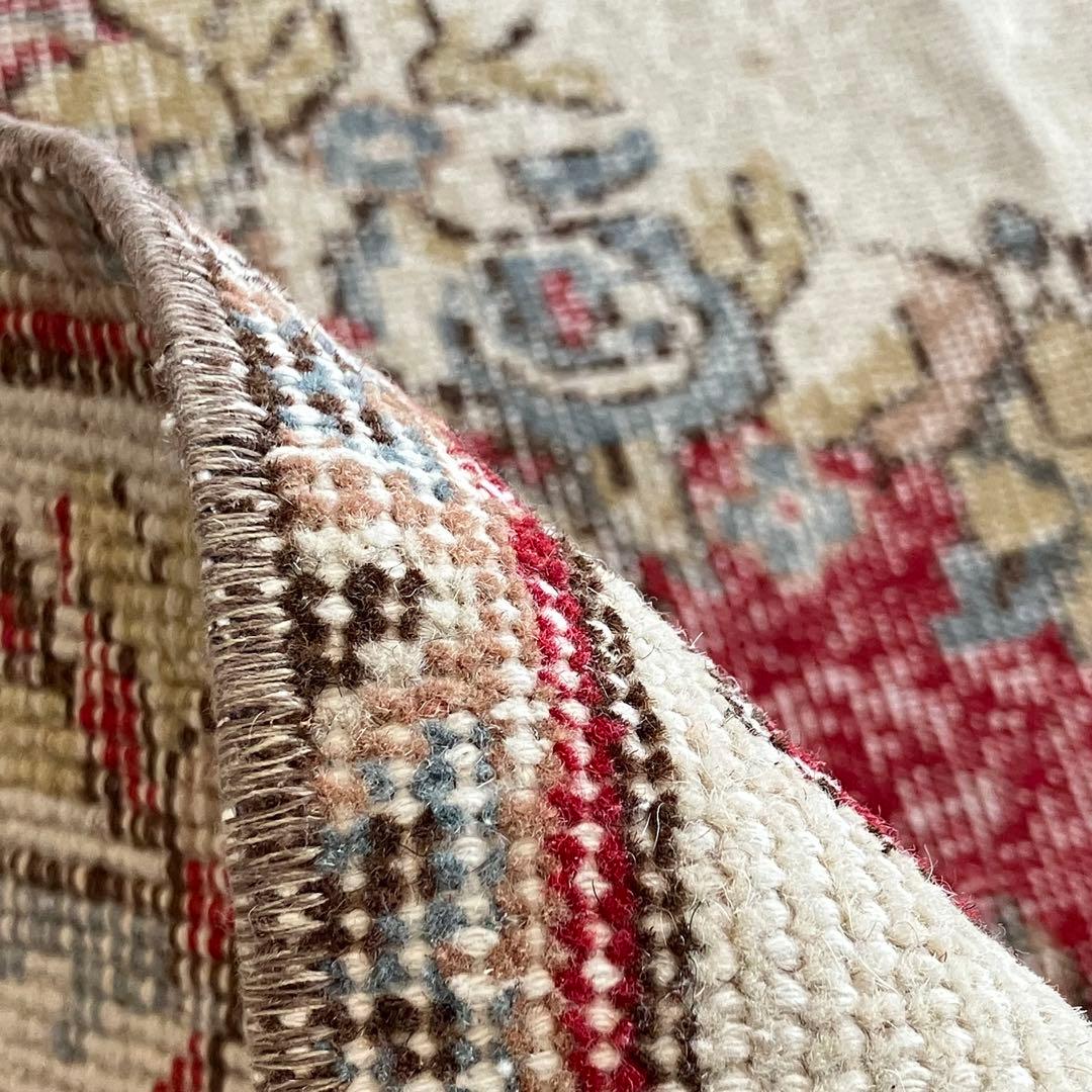 クラシカル柄✳︎114×210レッド　ブルーグレー　ローズ　トルコヴィンテージラグ