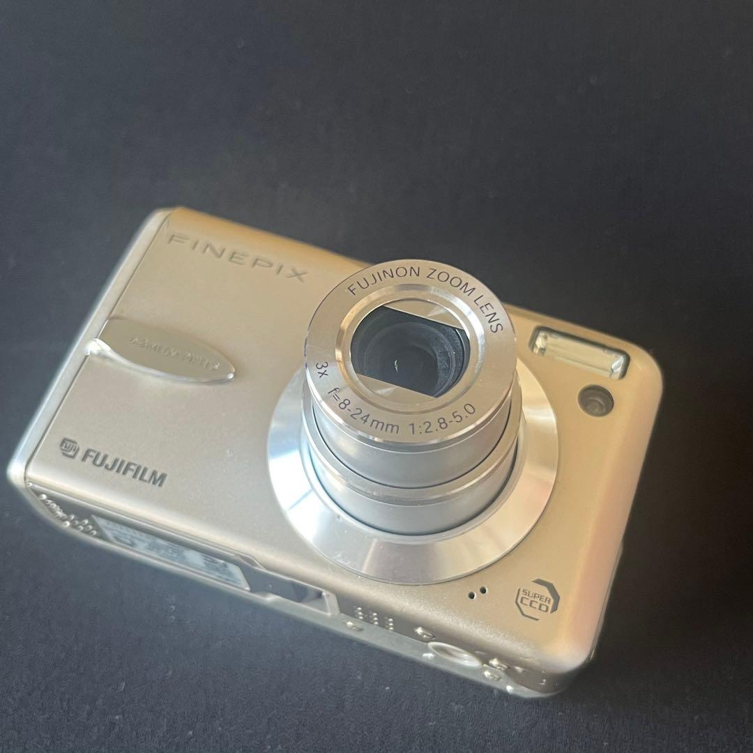 FUJIFILM finepix F30 コンデジ