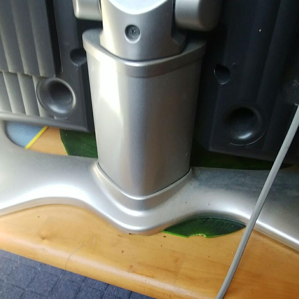 液晶カラーテレビ