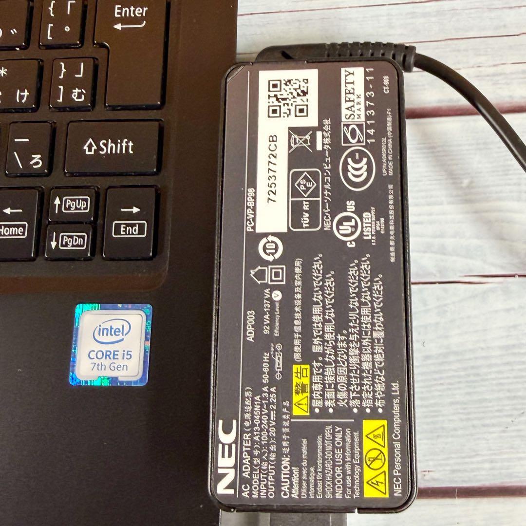 大特価❣️薄型ノートパソコン☘️フルHD☘️第7世代Corei5☘️メモリ8GB☘️SSD