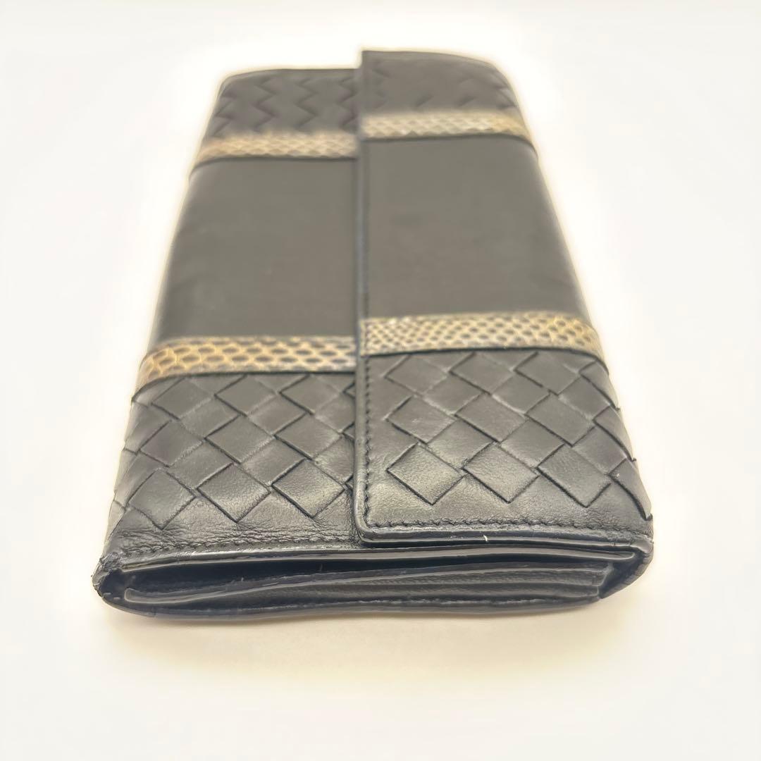 ◆正規品◆ボッティガヴェネタイントレチャート 長財布パイソン柄ブラック