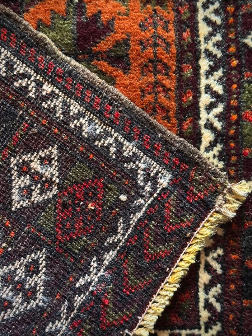 トライバルラグ　ヴィンテージラグ　バルーチ族　シスターン　ザボール　プリミティブ