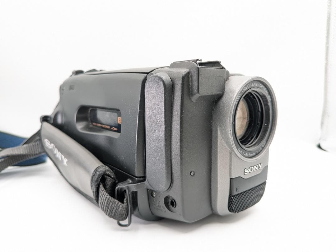 【 Hi8の再生・ダビングに最適】Sony ビデオカメラ CCD-TRV20