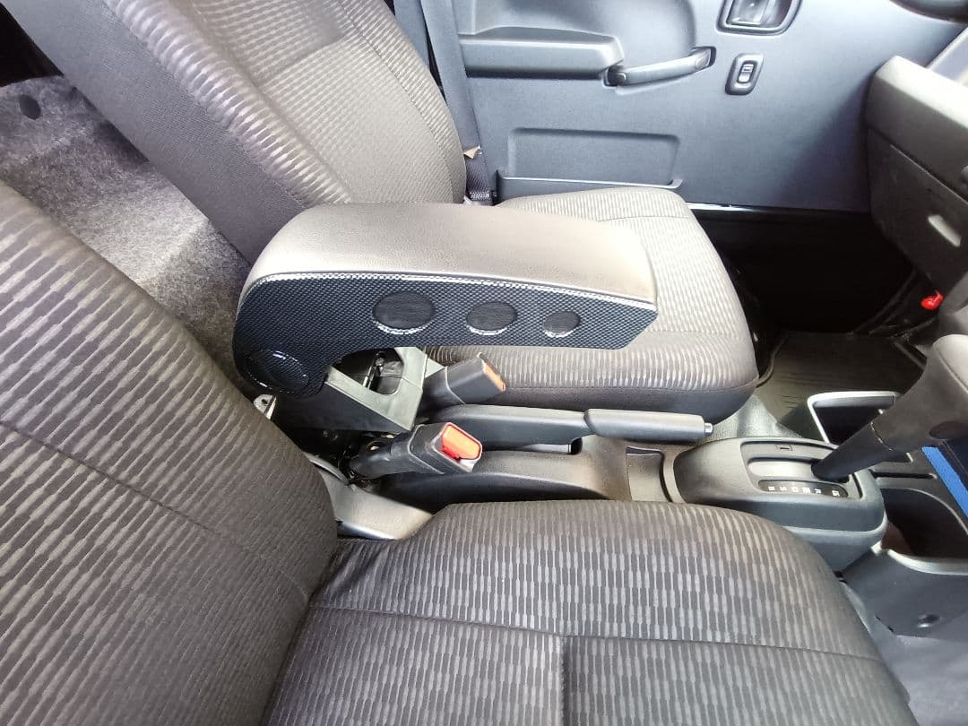 ハイゼットジャンボ　S500P／S510P専用　アームレスト　肘掛け　カーボン調