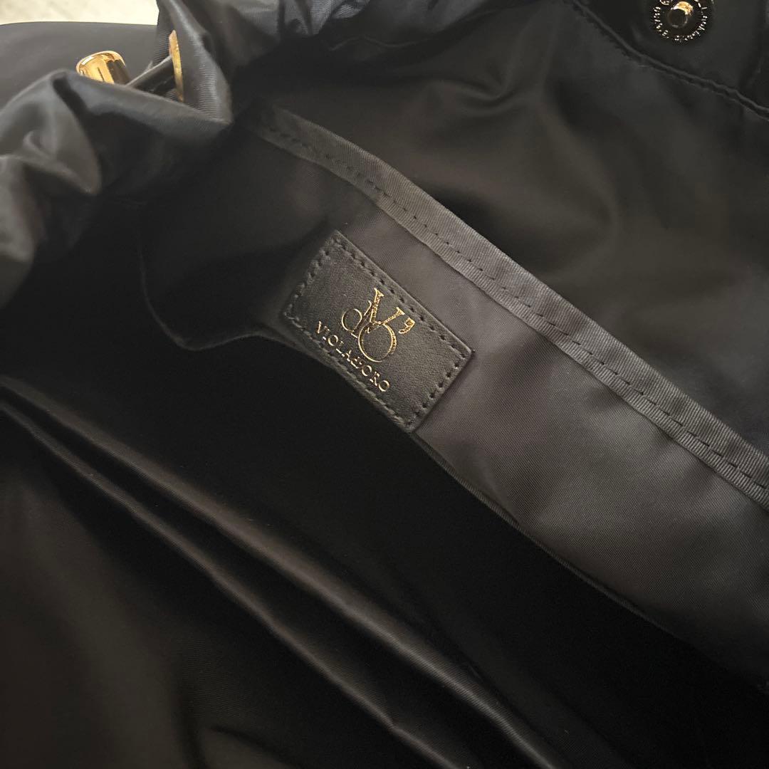 ヴィオラドーロ　ブラックナイロンリュック