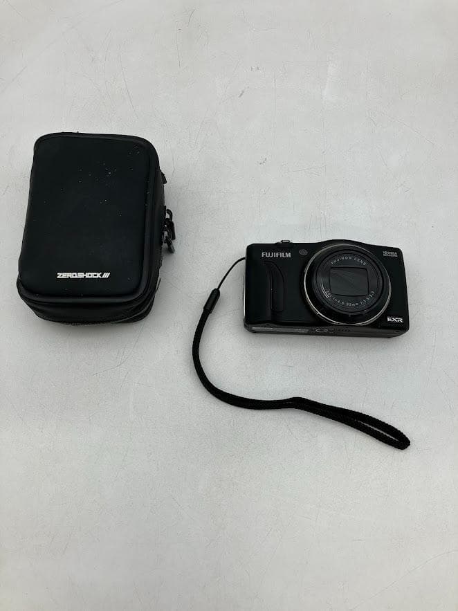 Fujifilm FINEPIX FBOOEXR　コンパクトデジタルカメラ