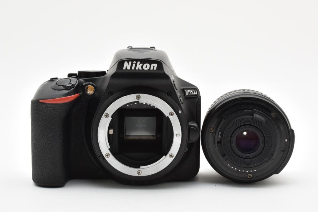 ■美品■Nikon D5600 レンズキット