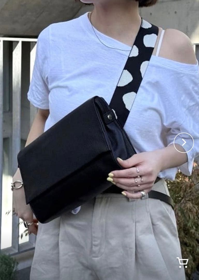 ear PAPILLONNERワイドテープショルダーバッグ/ボディバッグ