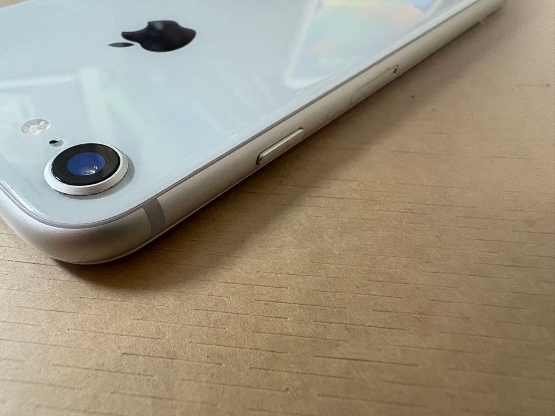 バッテリー93%iPhone 8 64GBシルバー 本体