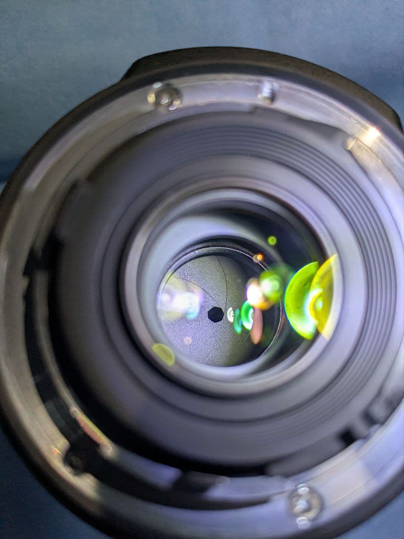 Nikon　AF-S 18-200mm3.5-5.6G ED VR