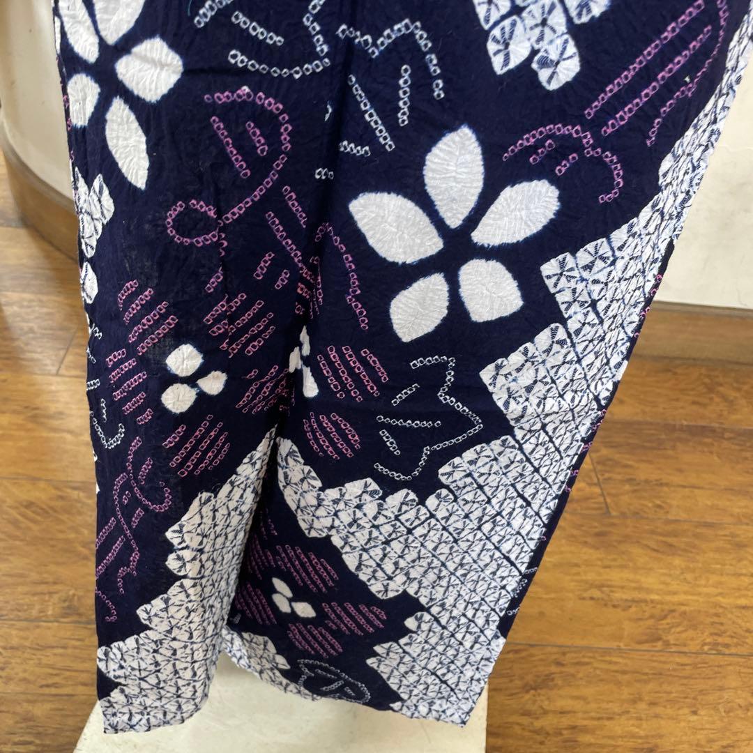 紺色花柄浴衣有松絞り