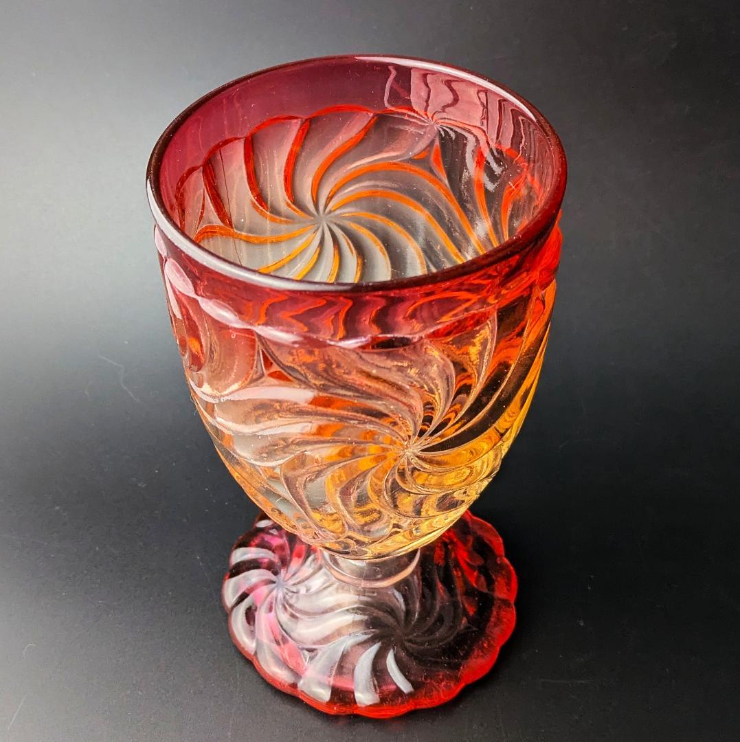 鮮烈な赤★オールドバカラ ローズ グラデーション アンティーク グラス