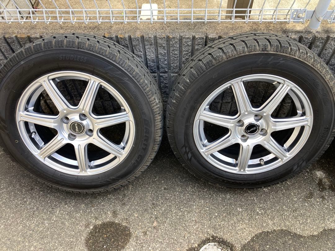 ライズ　ロッキー （ガソリン車）スタッドレスタイヤ　タイヤホイール付き４本セット