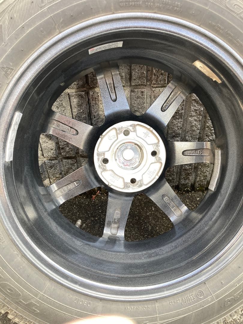 ライズ　ロッキー （ガソリン車）スタッドレスタイヤ　タイヤホイール付き４本セット