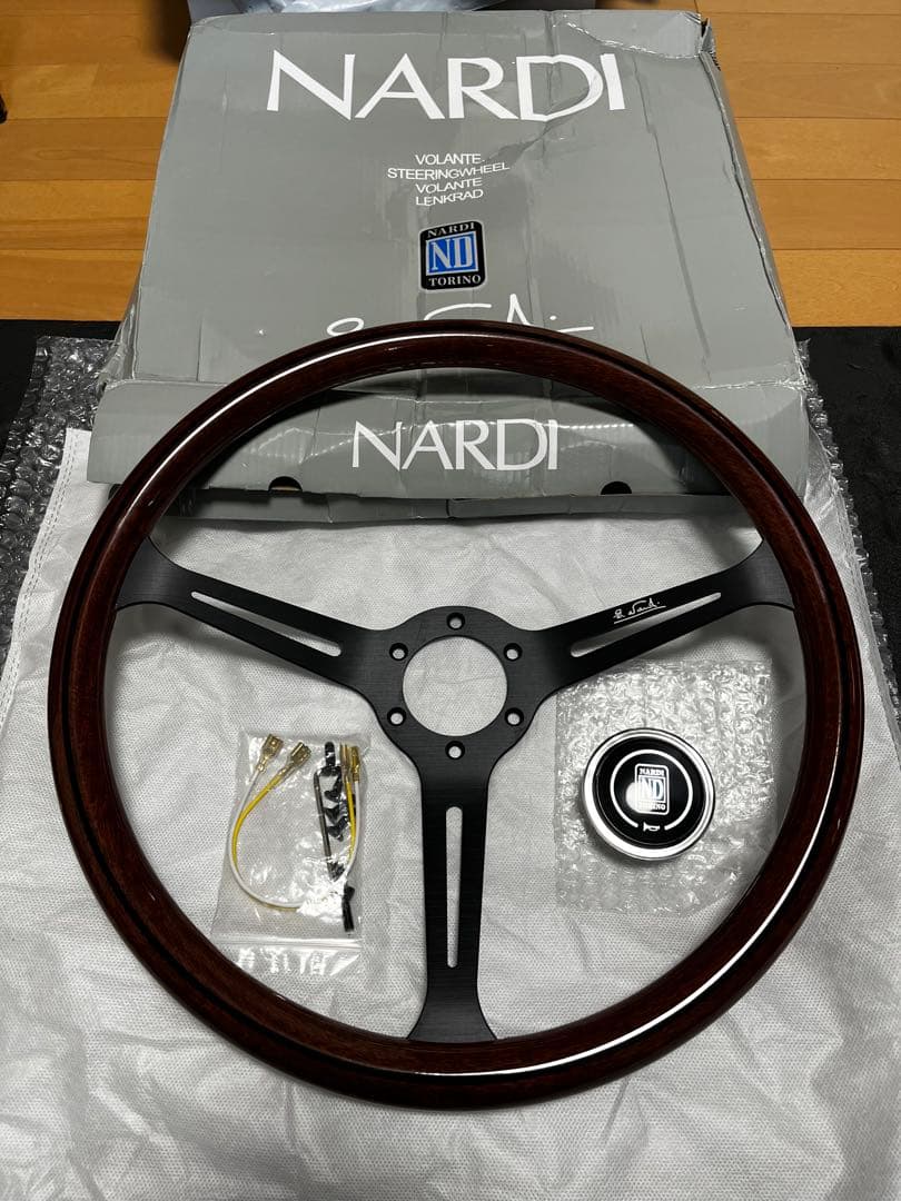 ナルディ クラシック ウッド ブラックステアリング 14インチ