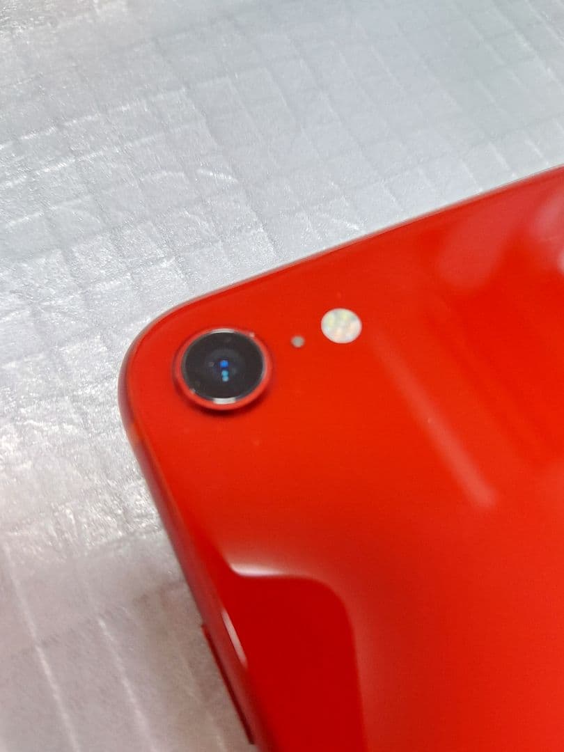 【極美品】iPhone SE 第2世代 64GB おまけ付き(^_-)-☆