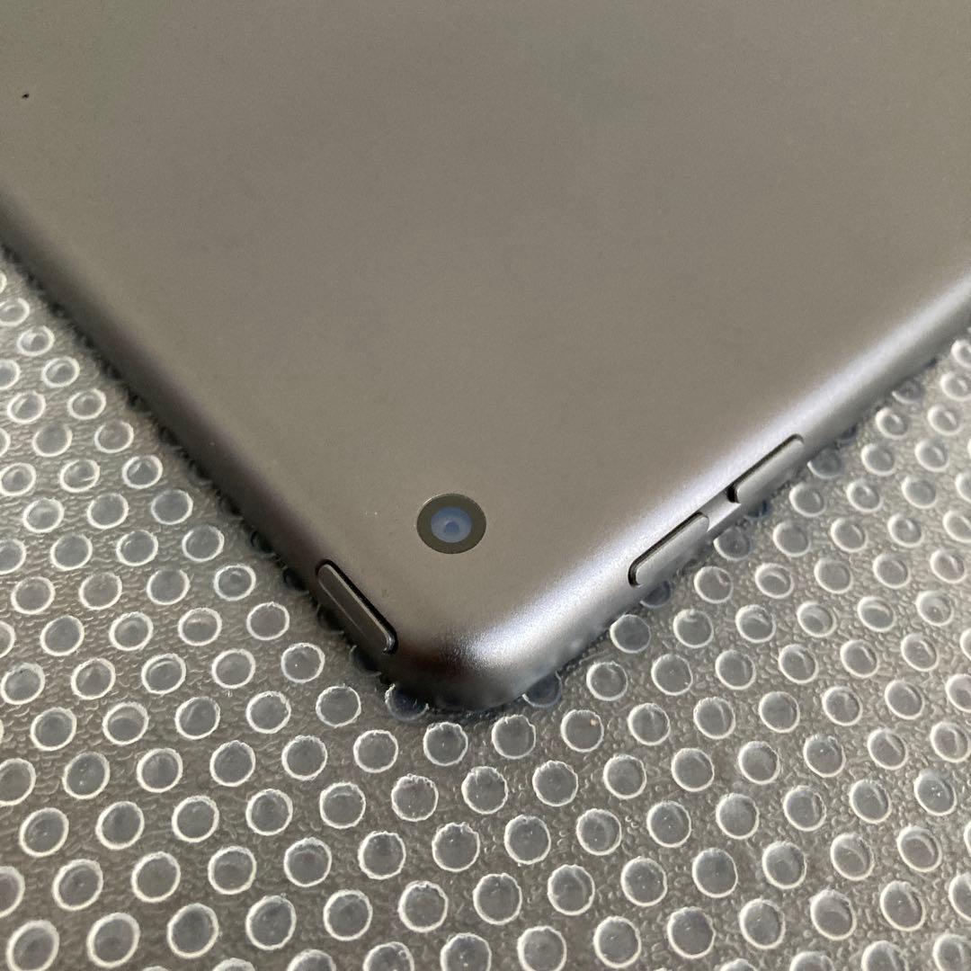3261【早い者勝ち】iPad7 第7世代 32GB WIFIモデル☆