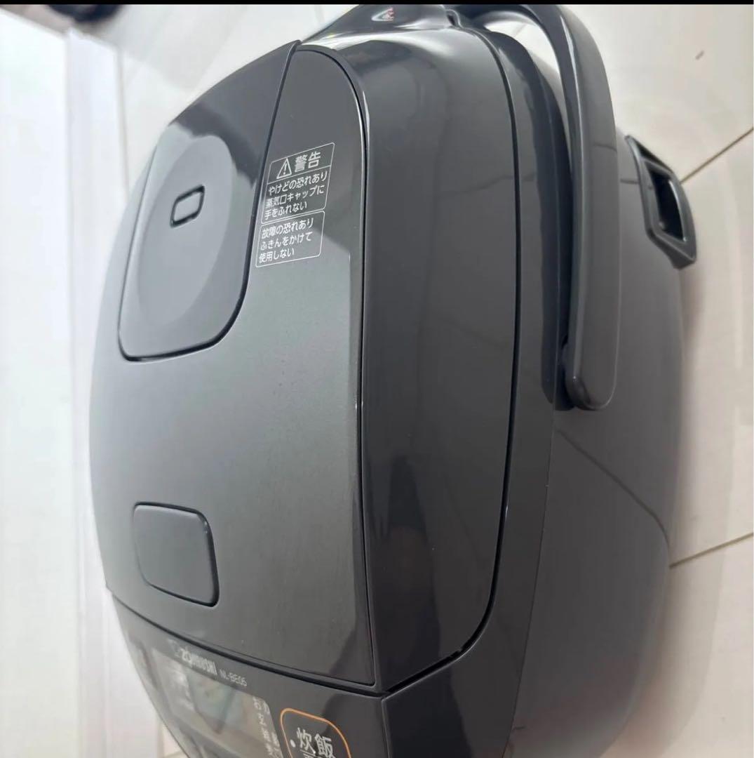 展示品　象印マホービン 炊飯器 3合 チャコール NL-BE05-HZ