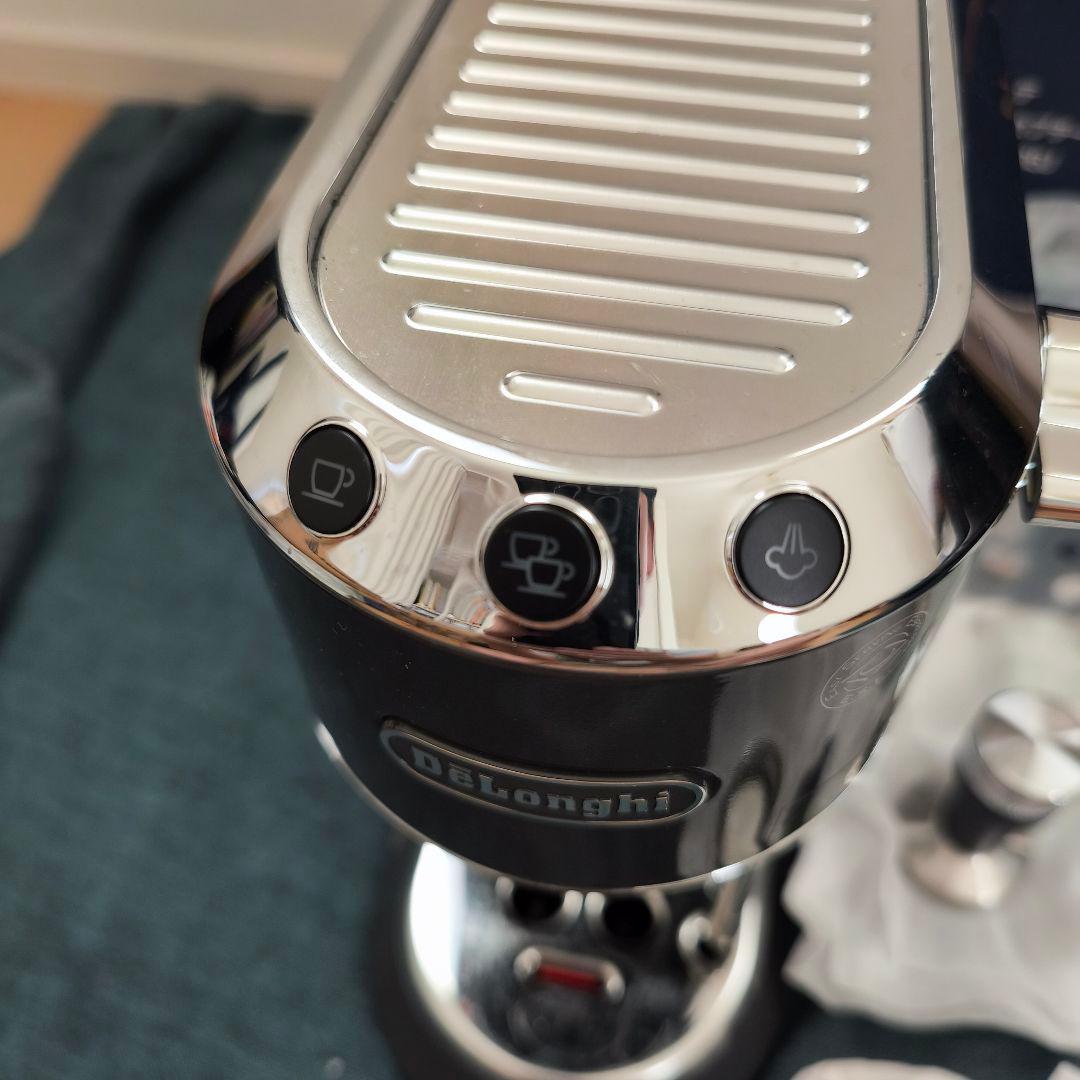 【美品】DeLonghi デディカ アルテ エスプレッソマシン EC885J