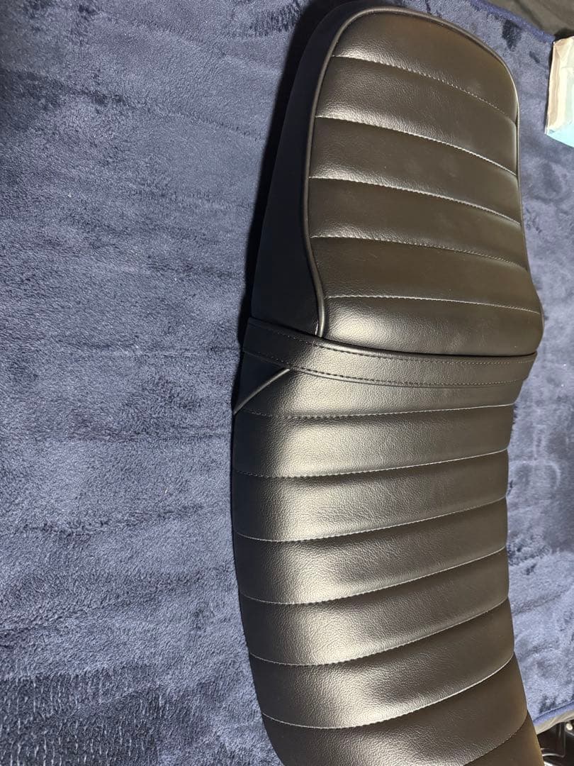 cb400sf シート　NC39