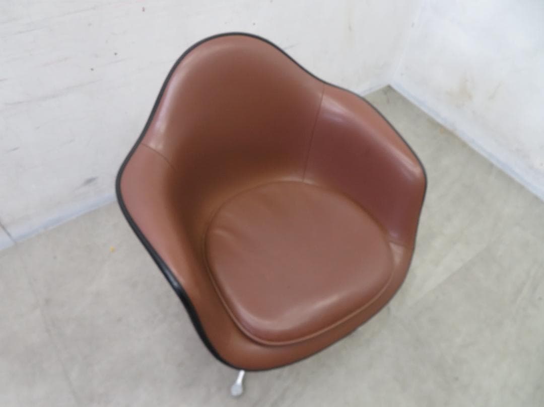 ハーマンミラー■ヴィンテージ■アームシェルチェア■ナウガレザー■FRP■イームズ