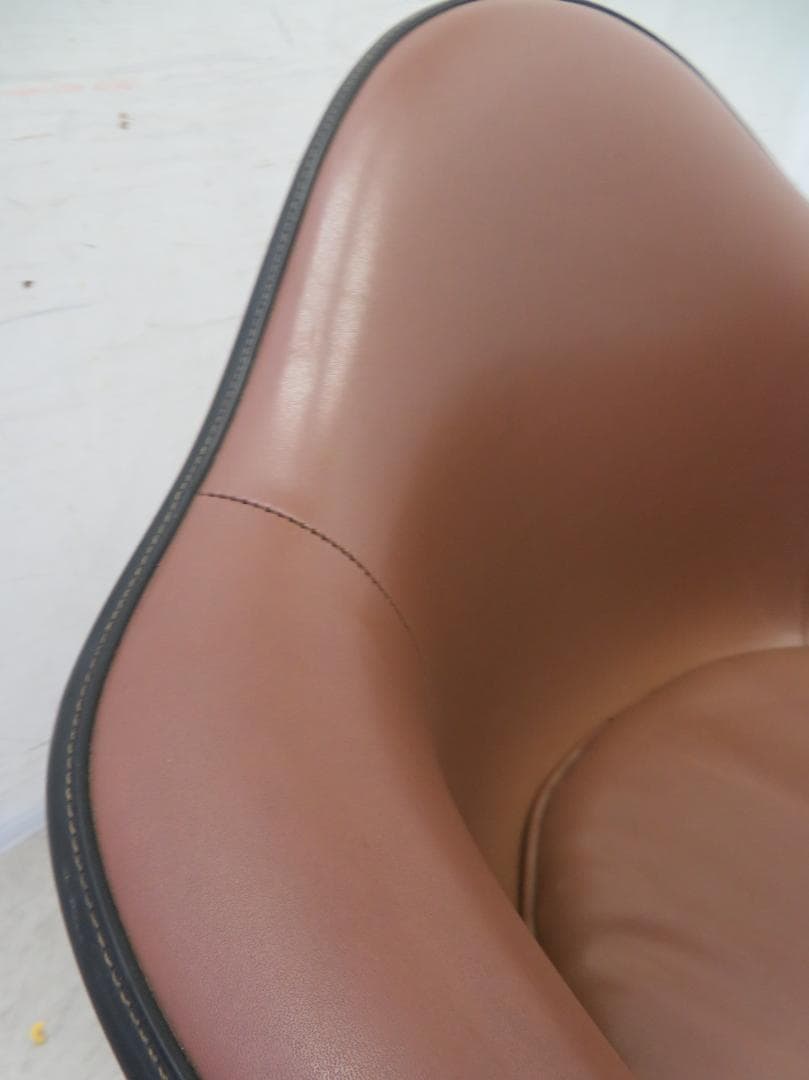 ハーマンミラー■ヴィンテージ■アームシェルチェア■ナウガレザー■FRP■イームズ