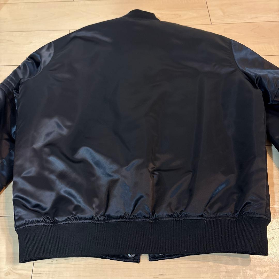 【本日削除】Kith Satin Bomber Jacket