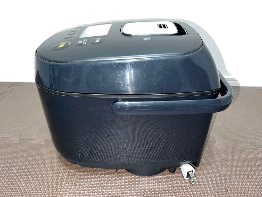 2022年製　アイリスオーヤマ 銘柄炊き IHジャー炊飯器 RC-IK10-B