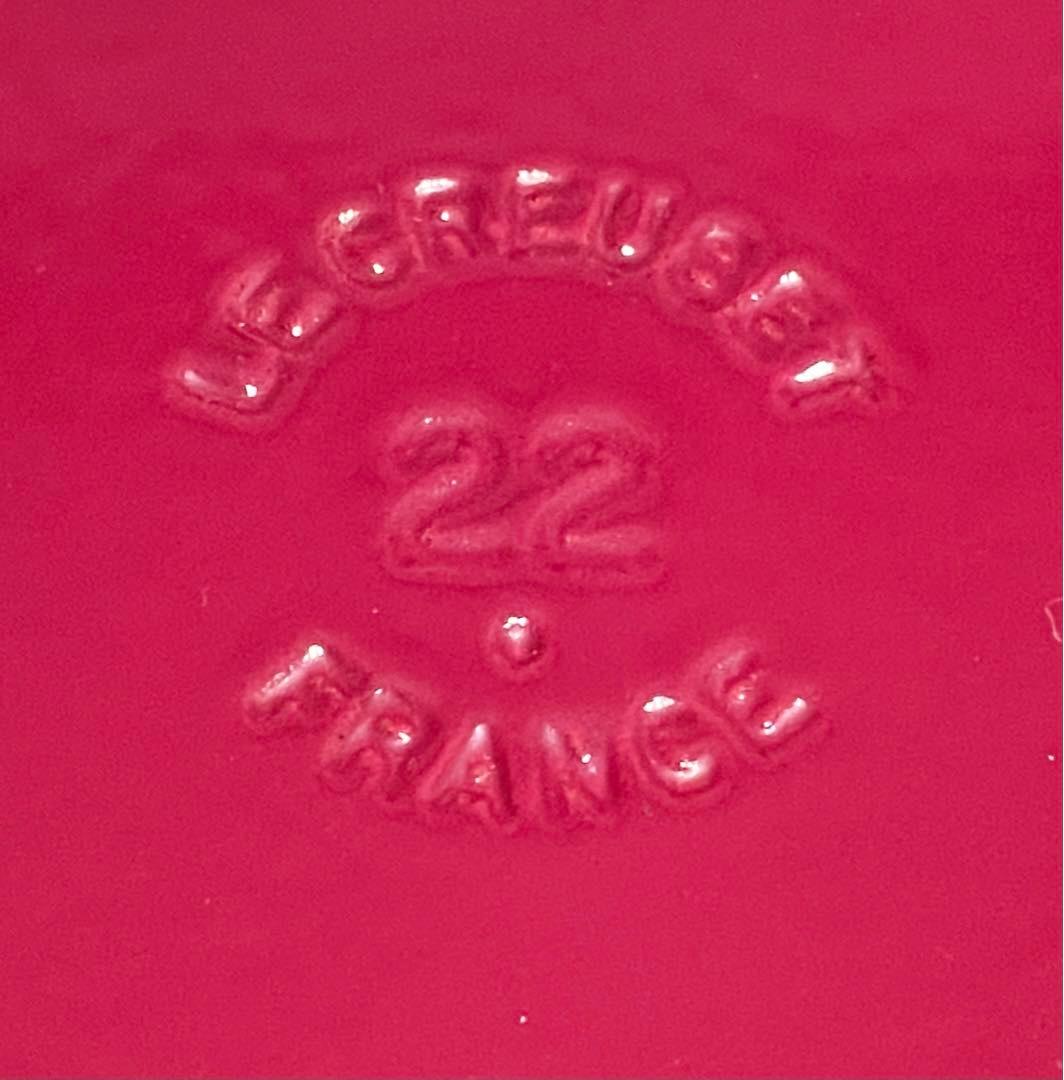 ＊＊マルミット２２cm　ル・クルーゼ＊＊美品　レッド