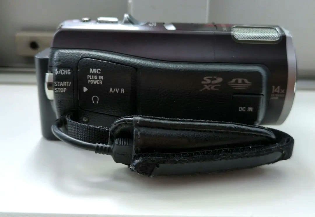 SONY HDR-CX560V ビデオカメラ 12.3メガピクセル