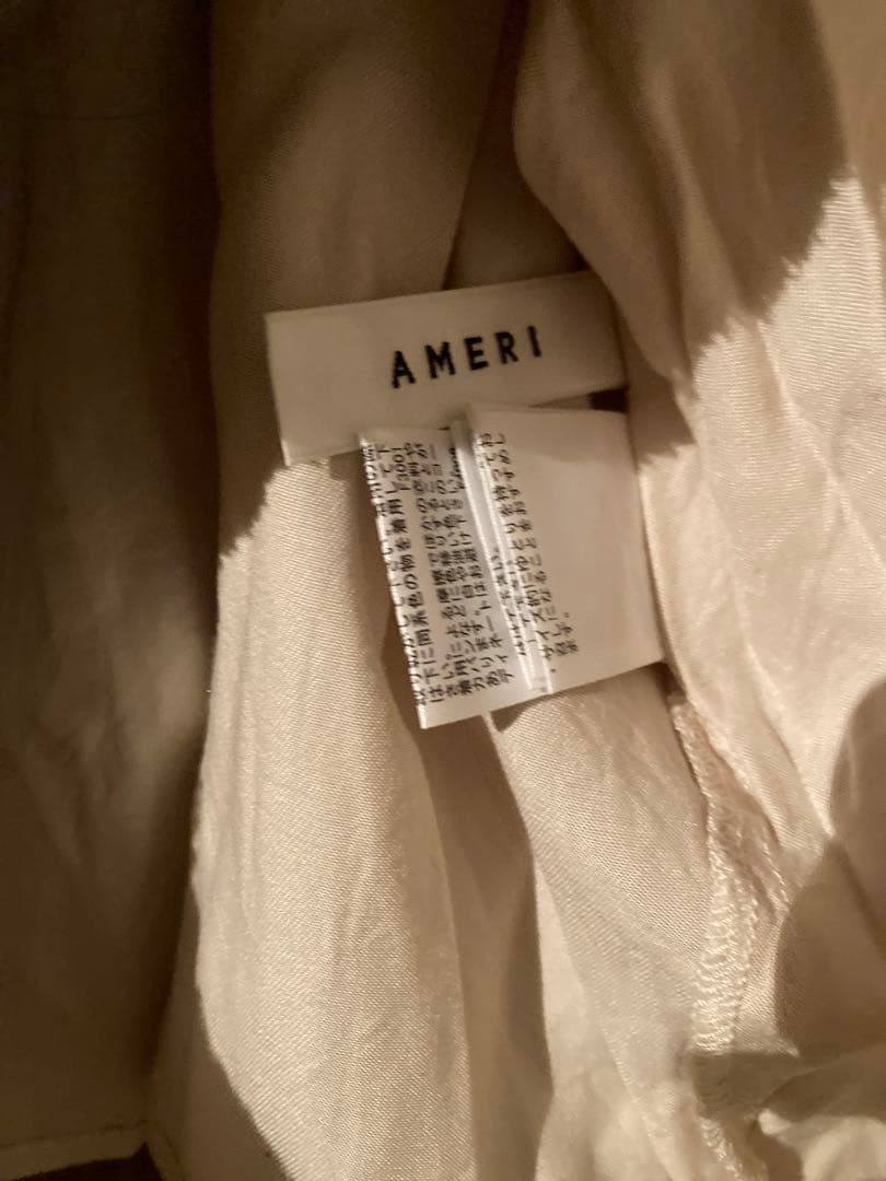 トップス LADY EMBROIDERY PUFF BLOUSE Ameri