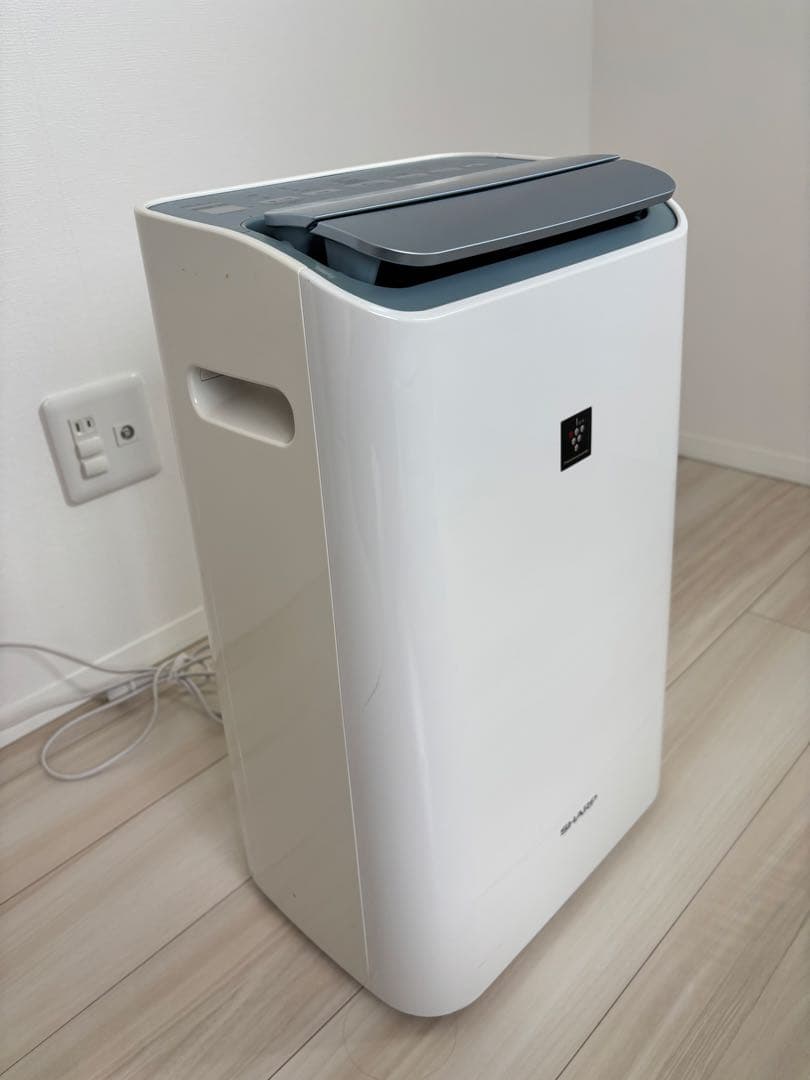 SHARP 空気清浄タイプ プラズマクラスター除湿機/CV-EF120-W