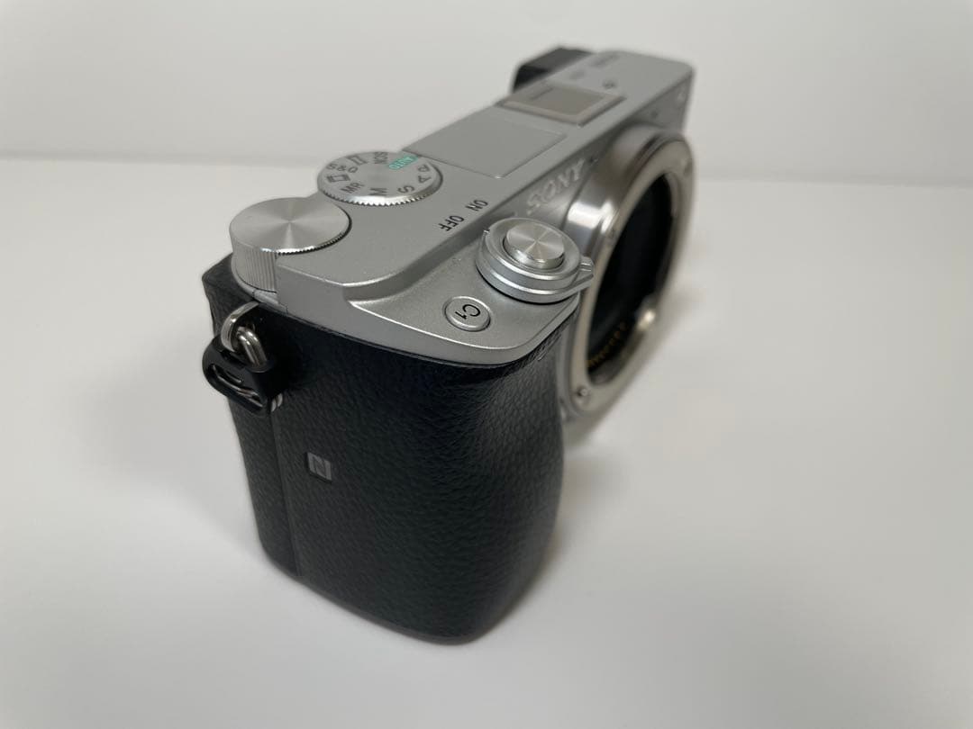 SONY α6400 ダブルズームレンズキット他　美品！