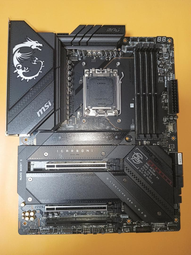 MSI MPG X670E CARBON WIFI マザーボード