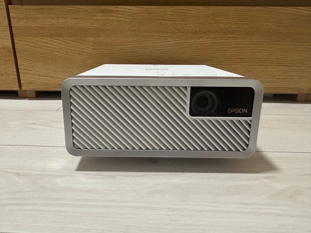 Ef-100w epson プロジェクター　Dreamio