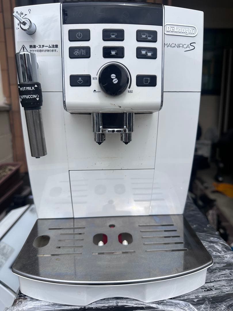 コーヒーメーカー Delonghi Magnifica S